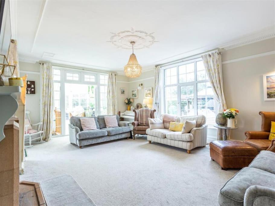 Henstridge House * Ilfracombe