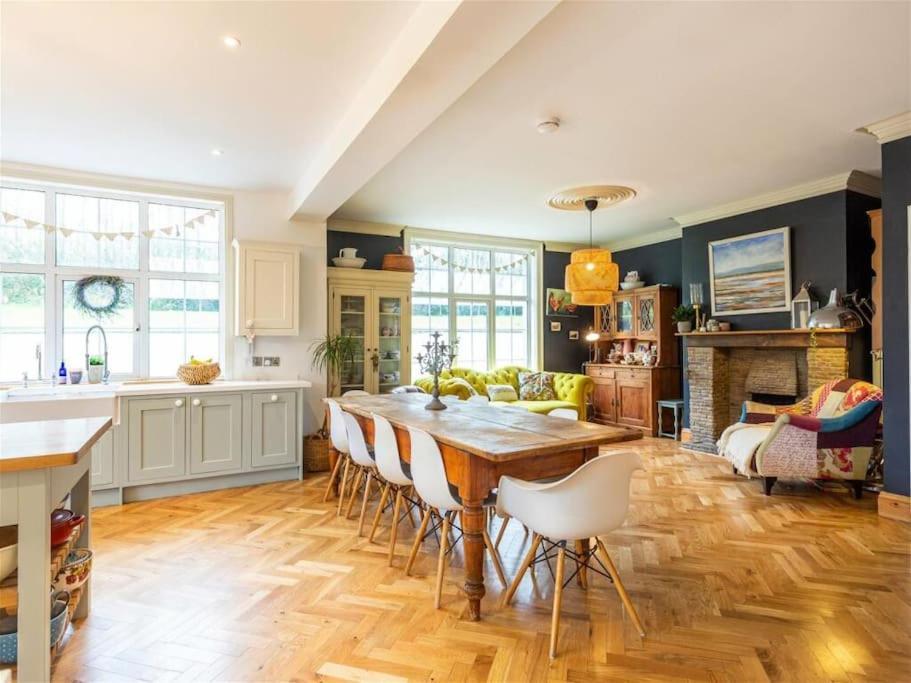 Henstridge House *