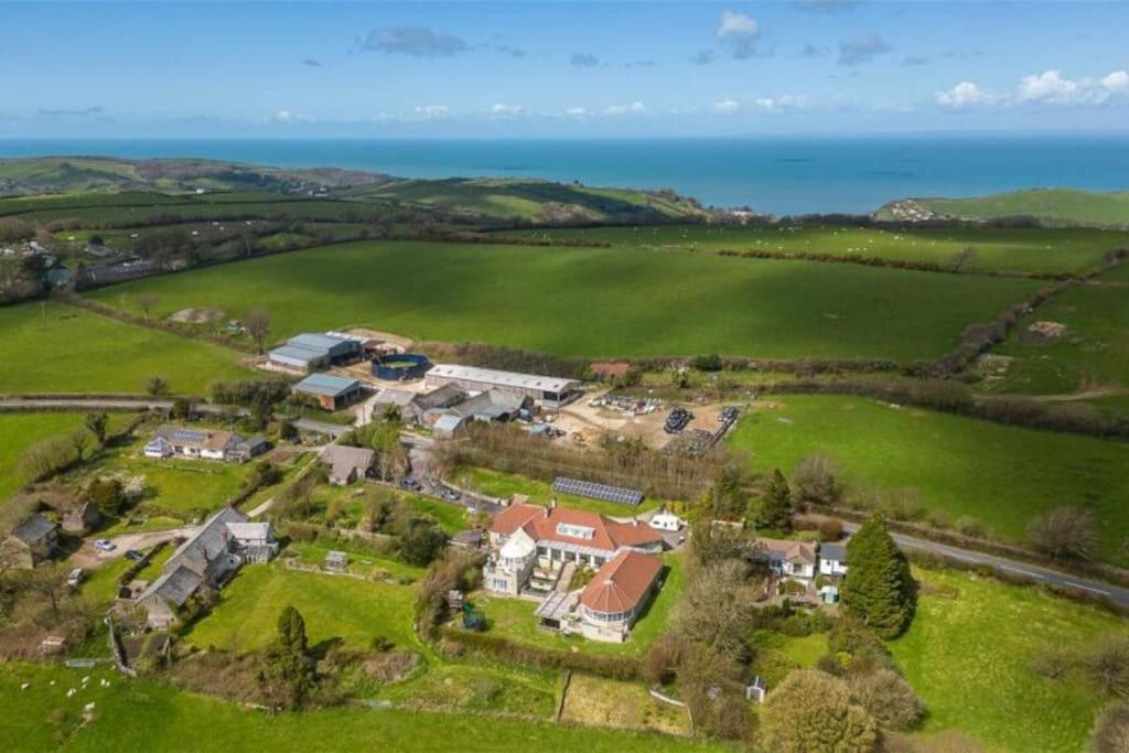 Henstridge House Holiday home *