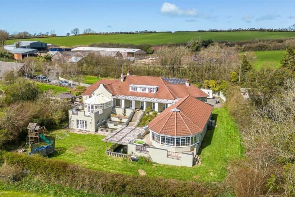 Henstridge House Holiday home *